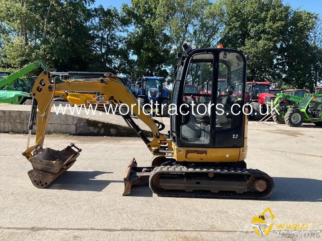 CAT 302.7 D CR Mini Excavators <7t (Mini Diggers)