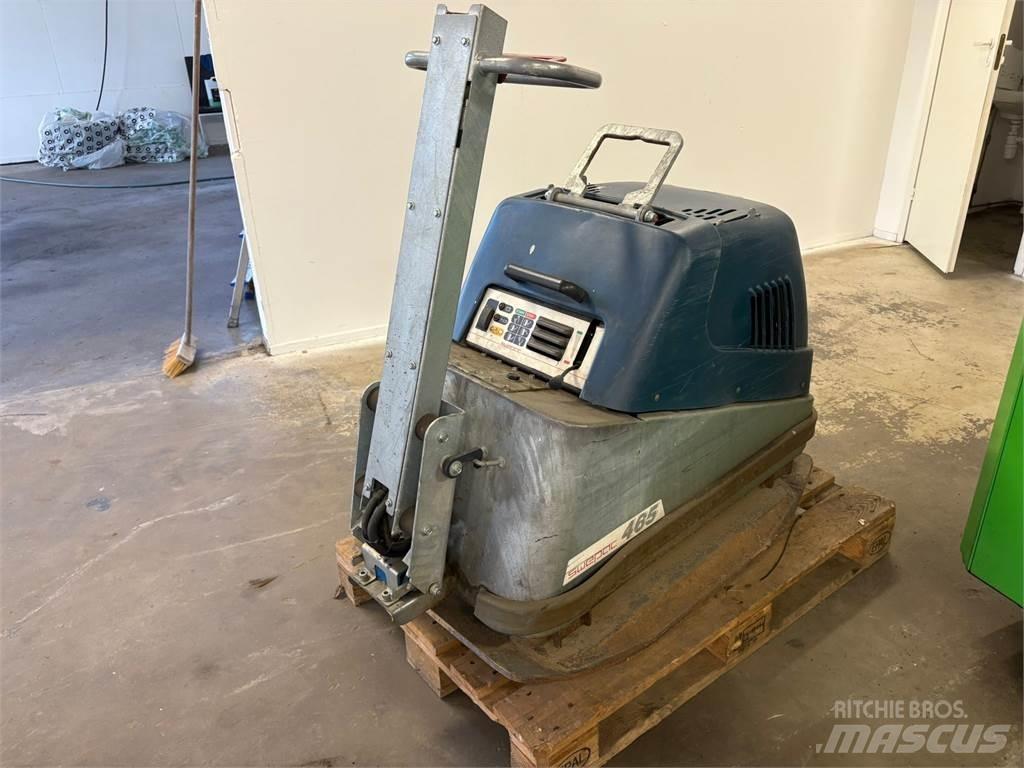 Swepac FB 465 Soil Compactors