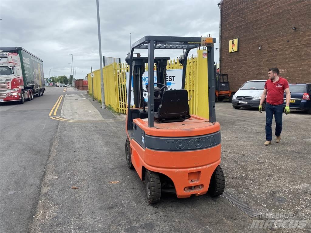 Toyota FBM16 Electric Forklifts