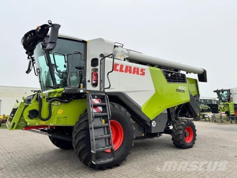 CLAAS TRION 650 Combine Harvesters
