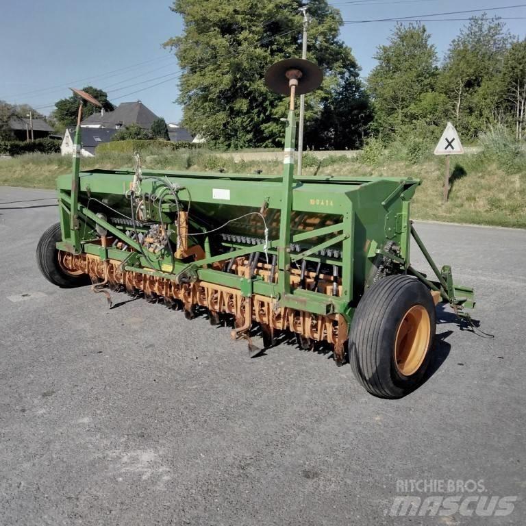 Amazone D7 40E Farm Drills