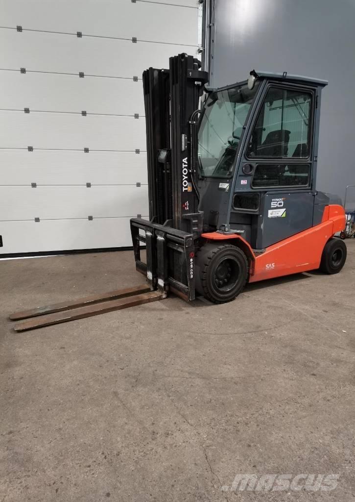 Toyota 8 FBMT 50 Electric Forklifts
