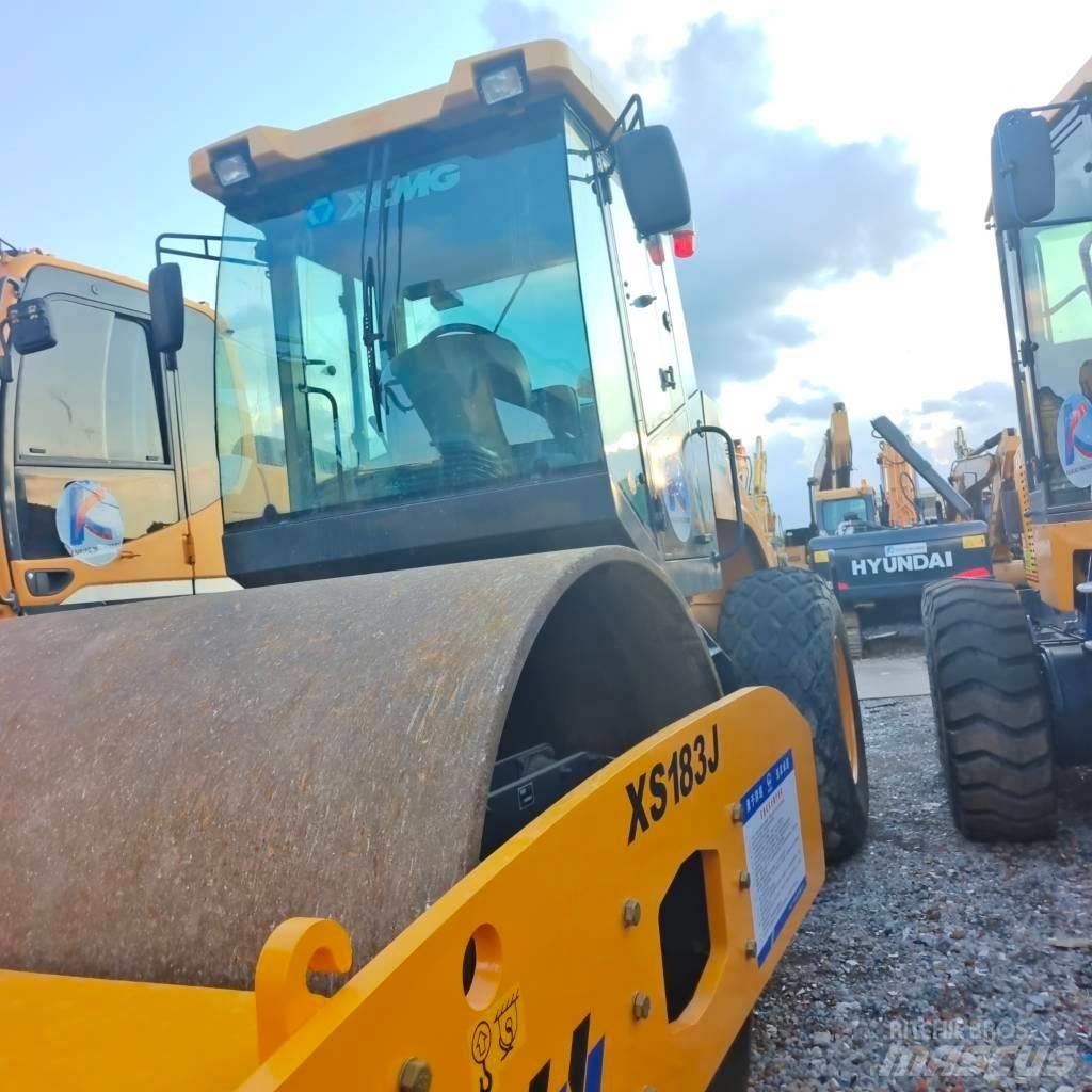XCMG XS 183 J Single drum rollers