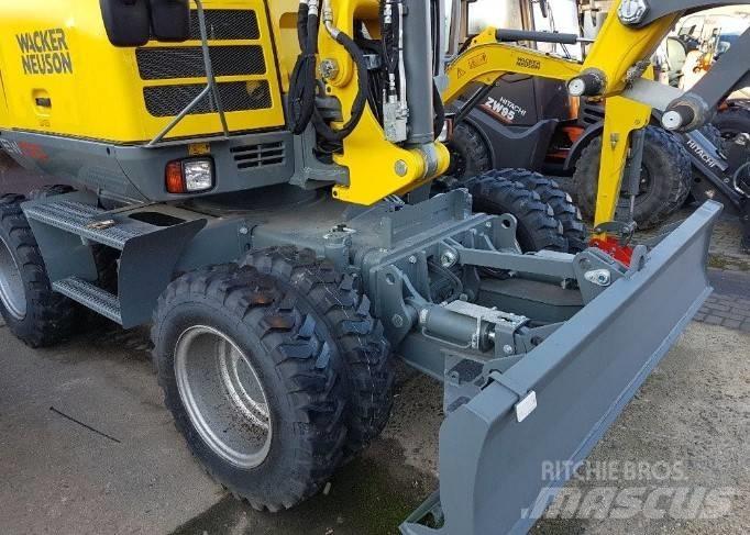 Neuson EW100 Mini Excavators <7t (Mini Diggers)