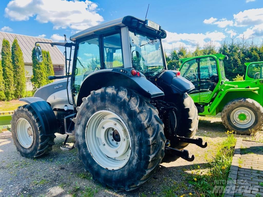 Valtra T 121 HT Tractors
