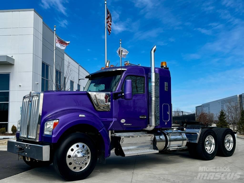 Kenworth W 990 Conventional Trucks / Tractor Trucks