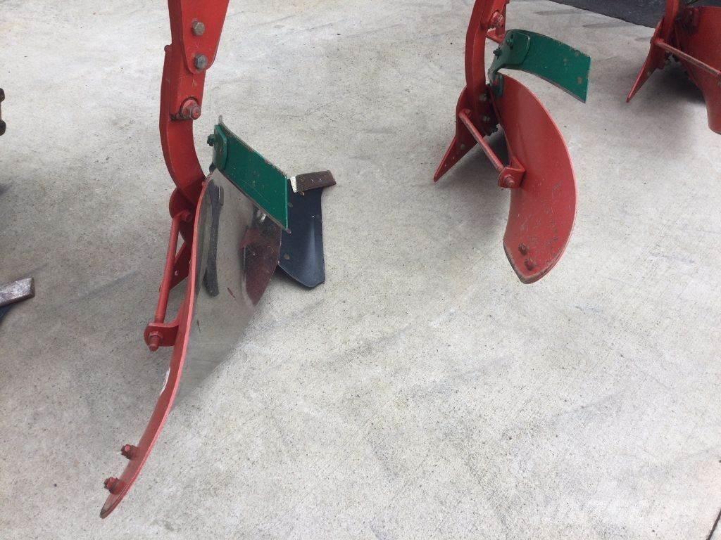 Kverneland LS100 Conventional ploughs