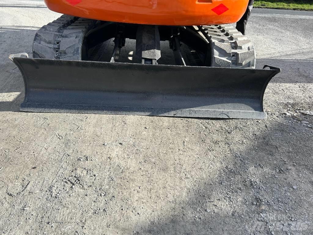 Hitachi ZX85USB-6 Mini excavators  7t - 12t