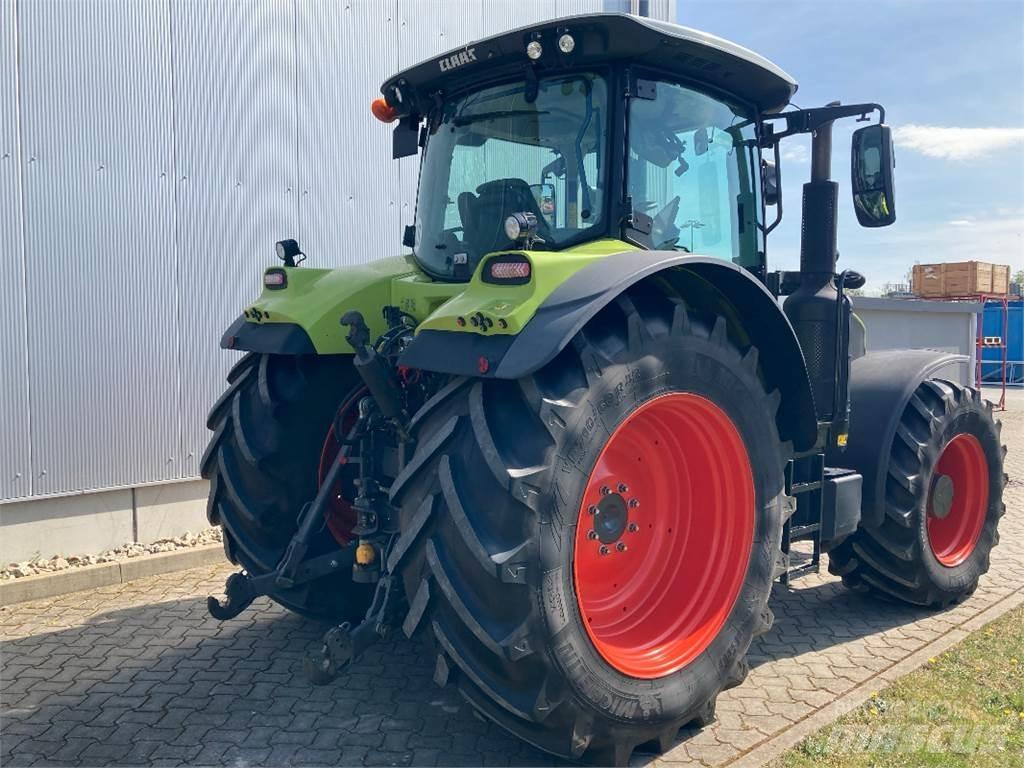 CLAAS ARION 660 Tractors
