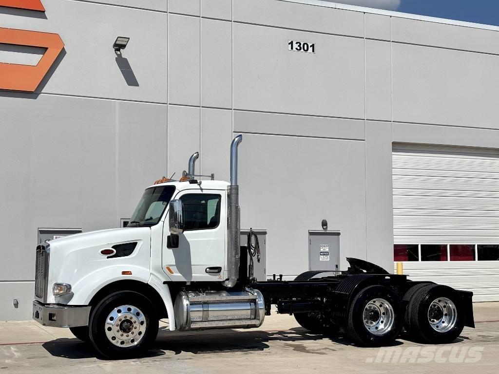 Peterbilt 567 Conventional Trucks / Tractor Trucks