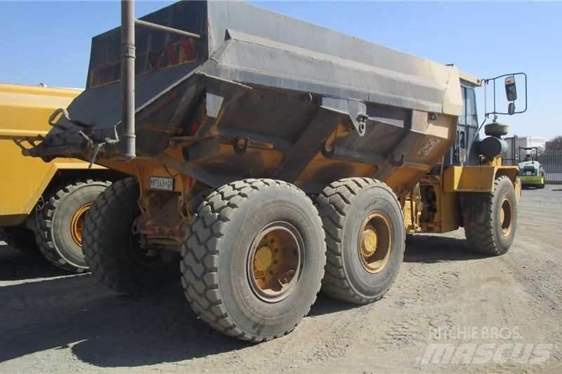 Bell B20C 6X4 Tank Trucks