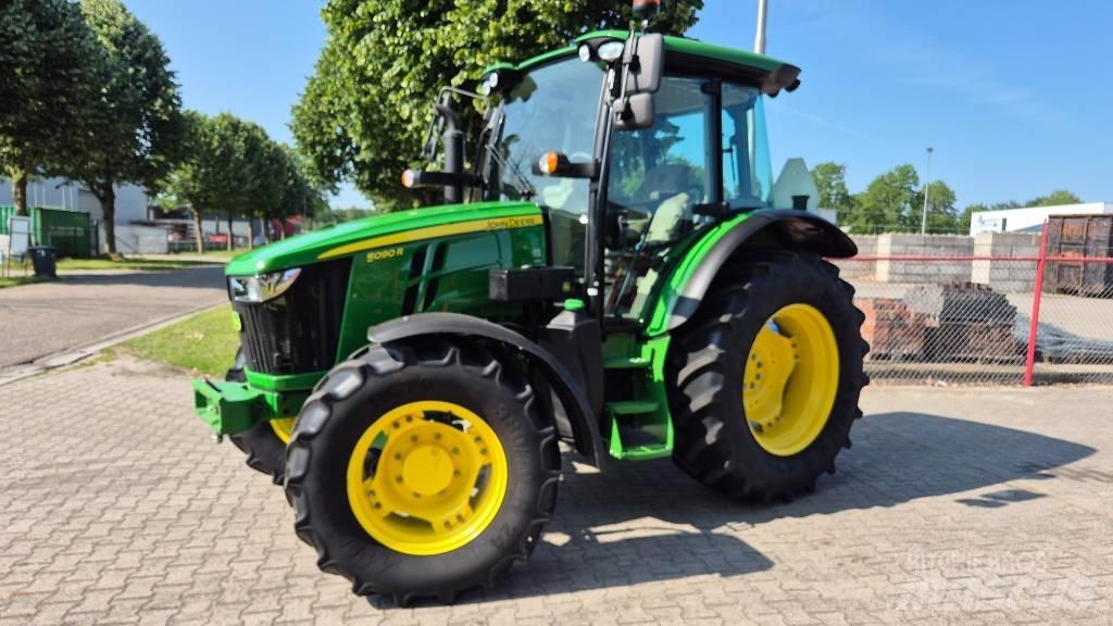 John Deere 5090 R Tractors