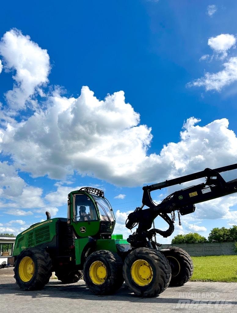 John Deere 1270 G Harvesters