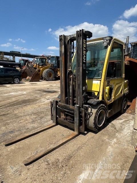 Hyster H 35 FT LPG trucks