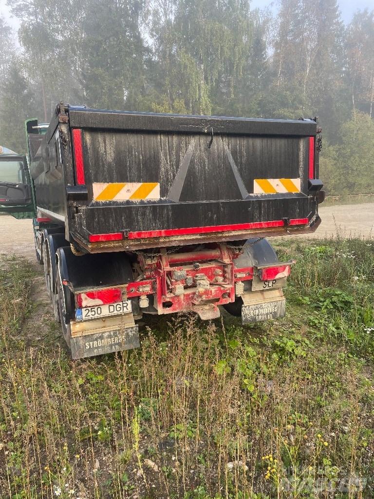 Scania R 560 Dump Trucks