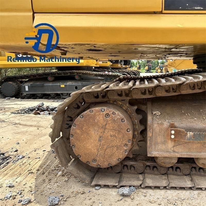 Komatsu PC 400-7 Crawler Excavators
