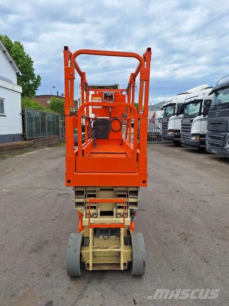 JLG 2030 ES Scissor Lifts