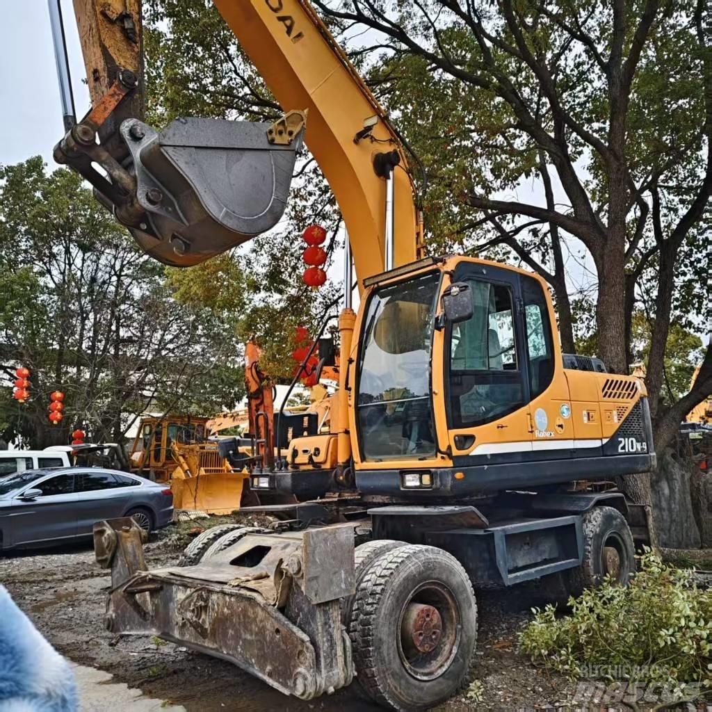 Hyundai 210w-9 Wheeled Excavators