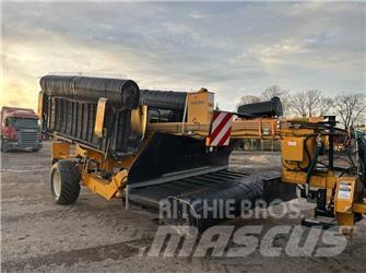 Oxbo 334 Swathers \ Windrowers