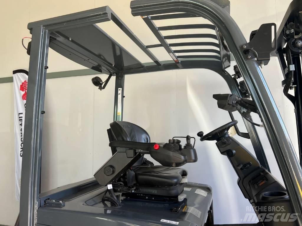 Toyota 8 FBMKT 25 Electric Forklifts