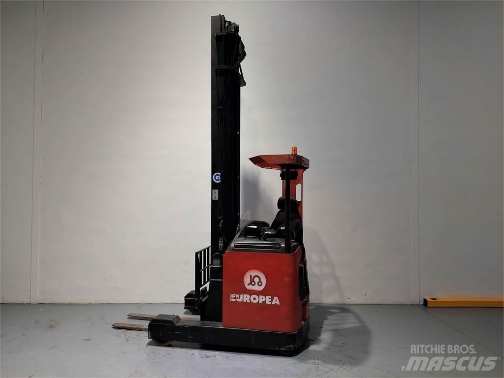 BT RRB 3 Reach trucks