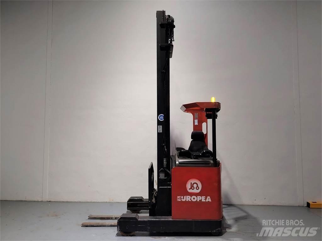 BT RRB 3 Reach trucks