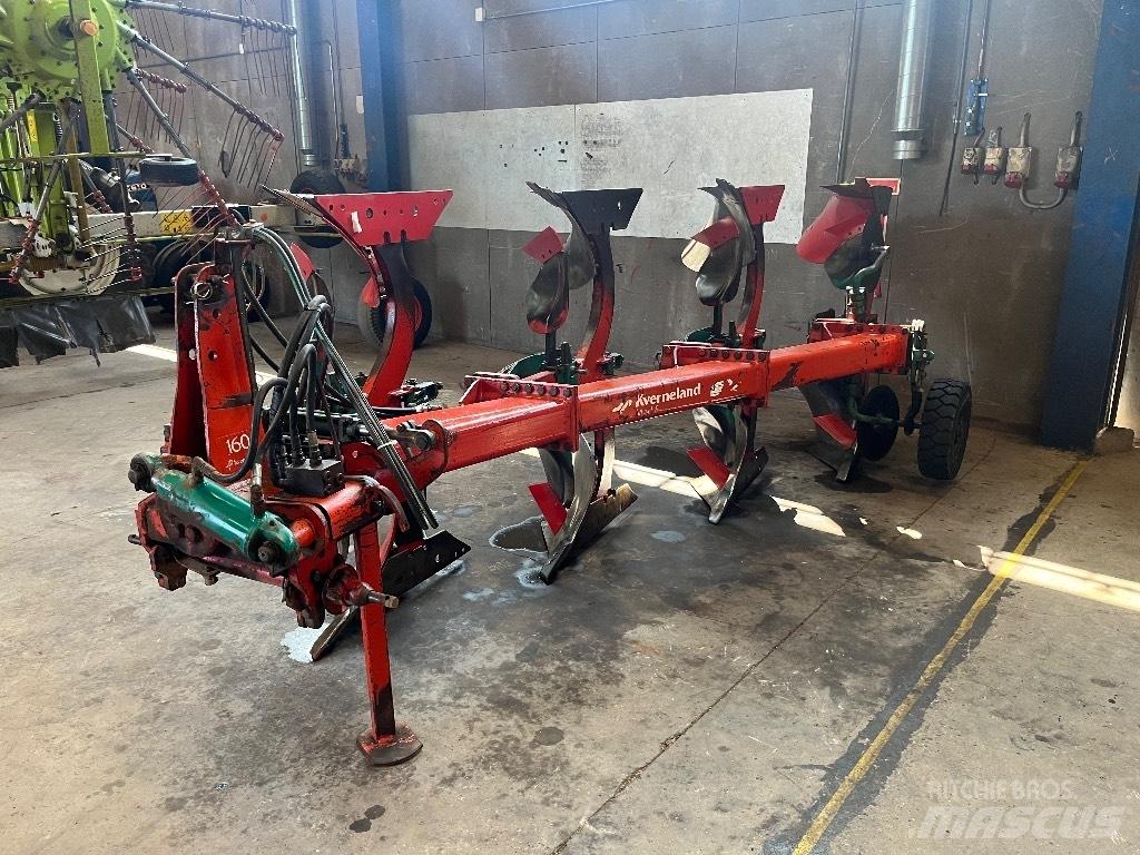 Kverneland F 160 Reversible ploughs
