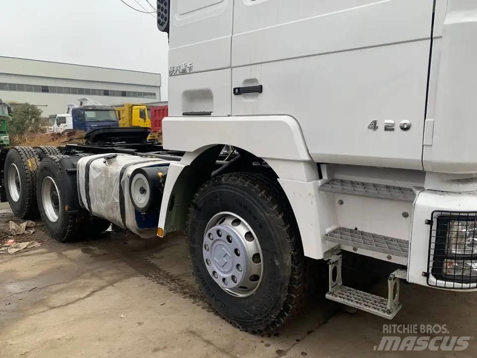 Shacman F 3000 Conventional Trucks / Tractor Trucks