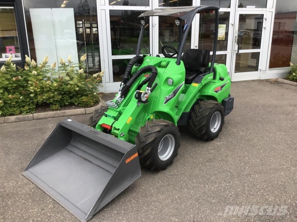 Avant 528 DEMO Multi purpose loaders
