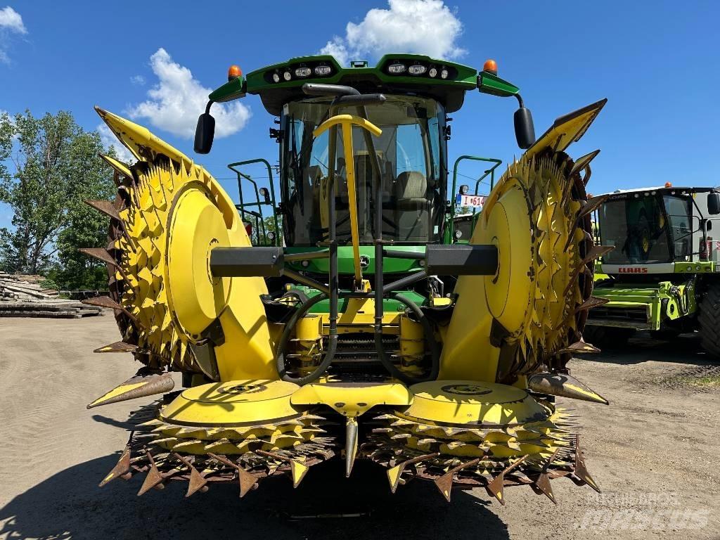 John Deere 8600 Foragers