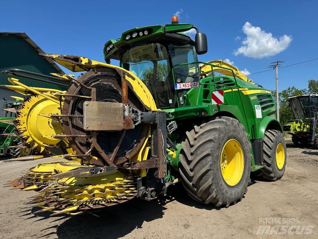 John Deere 8600 Foragers