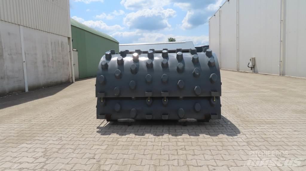 Padfoot shell 84" Compaction Equipment Accessories