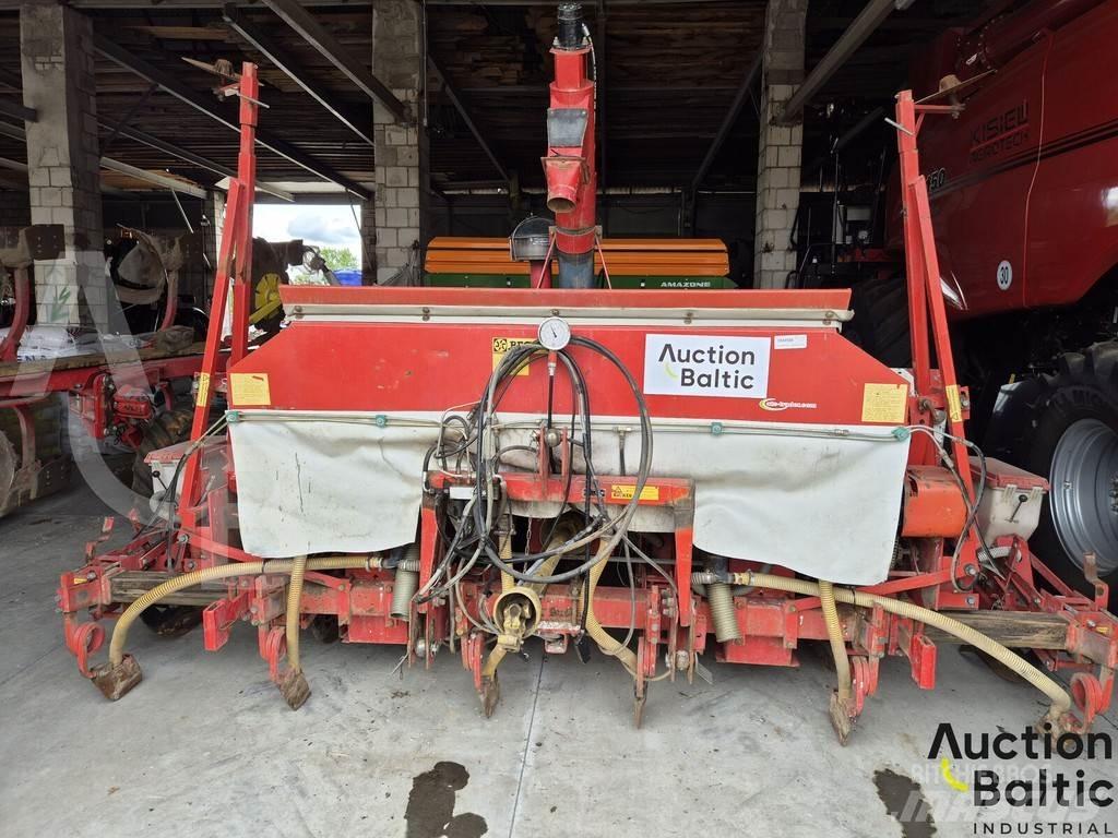 Becker Aeromat T 6 Precision Sowing Machines