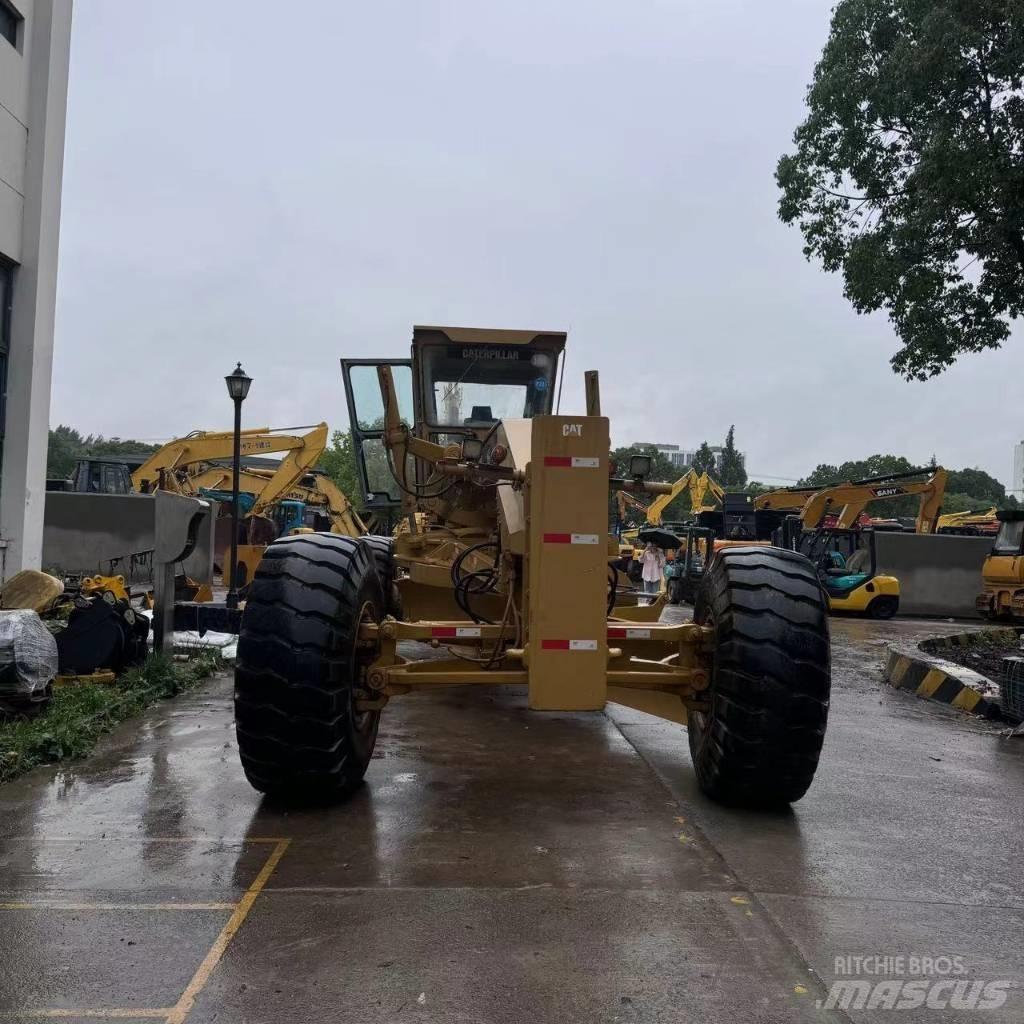 CAT 16G Motor Graders