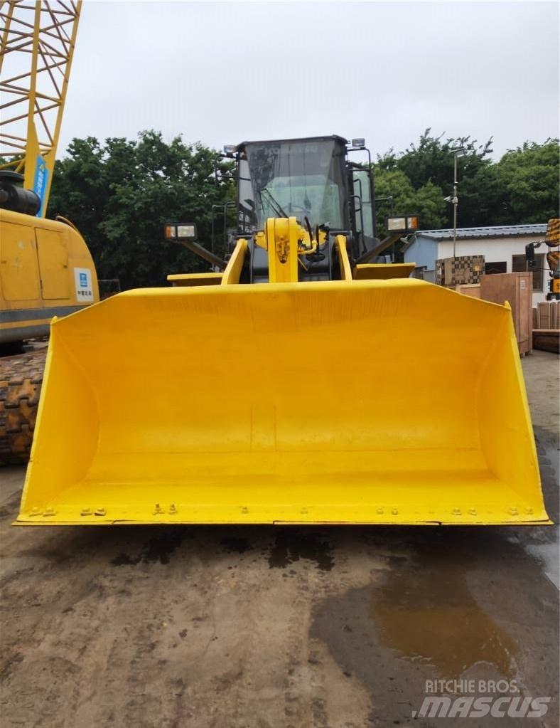 Komatsu WA 380 Wheel Loaders