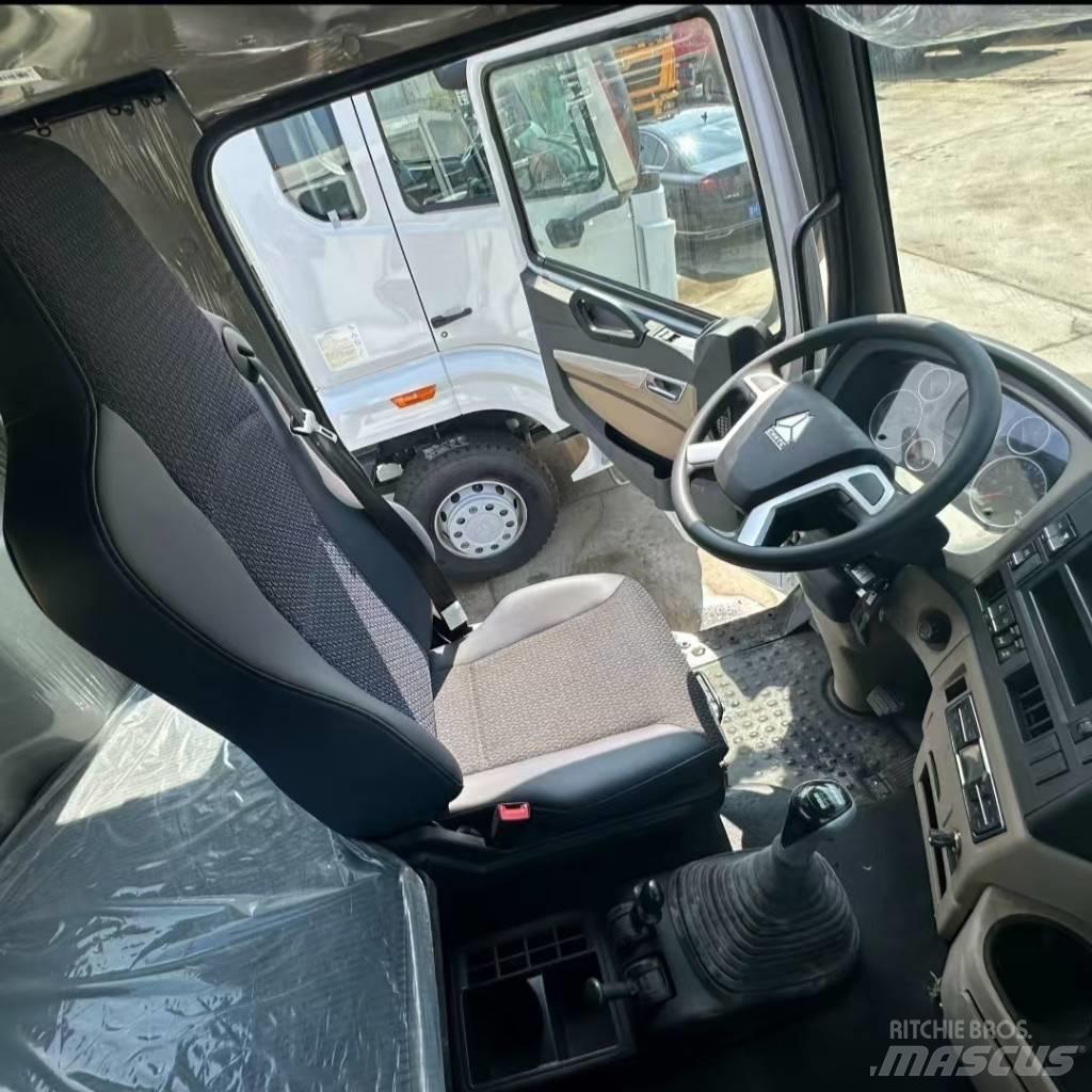 Howo 371 8x4 Dump Trucks