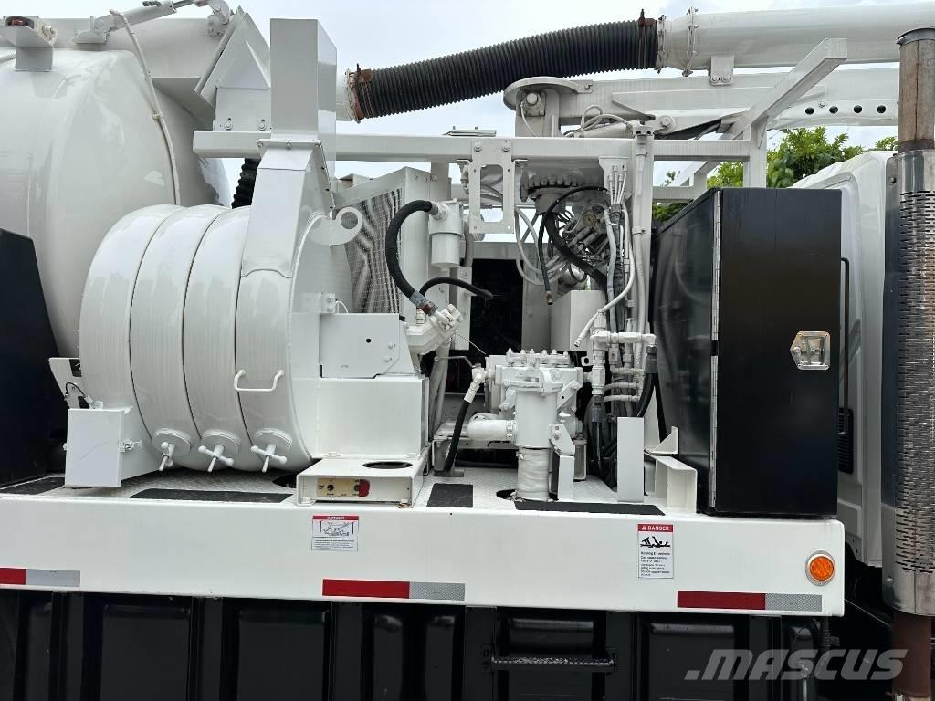 International 7400 Vacuum Trucks