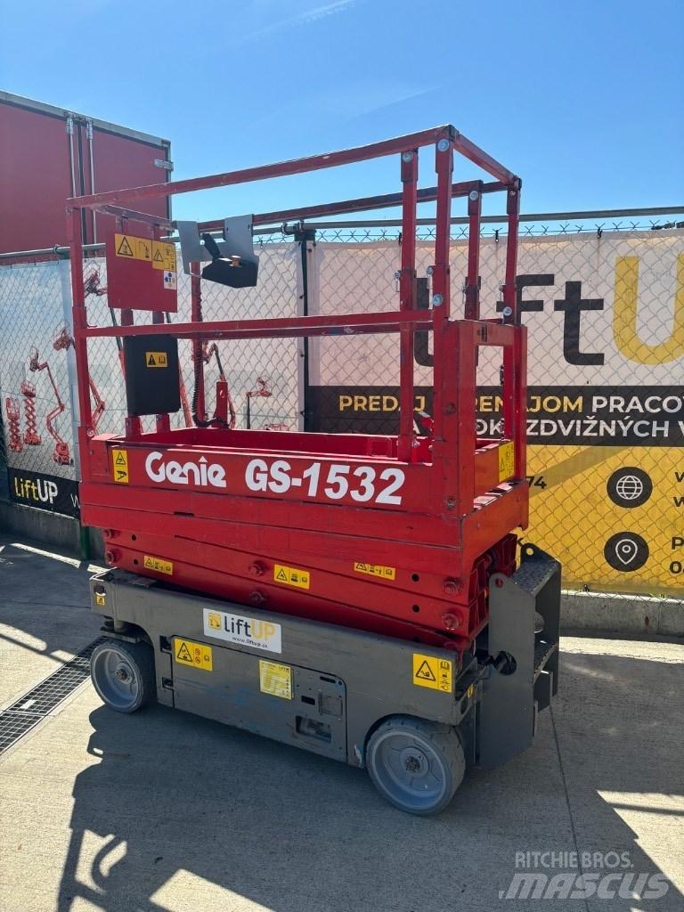 Genie GS 1532 Scissor Lifts