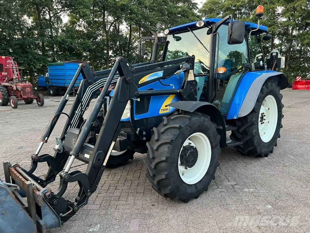 New Holland T 5050 Tractors