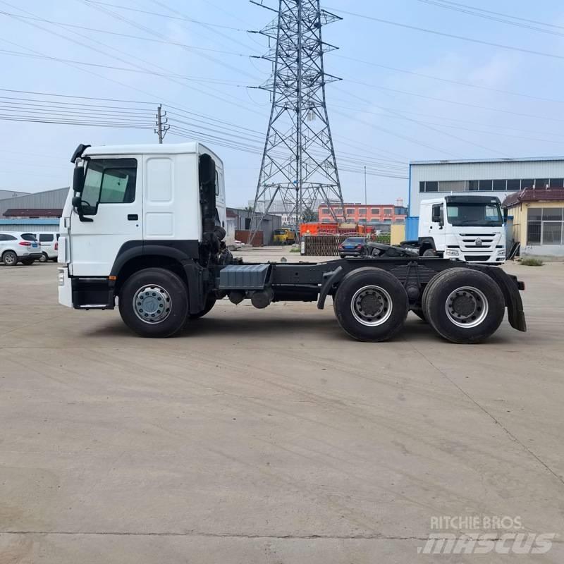 Howo 375 6x4 Conventional Trucks / Tractor Trucks