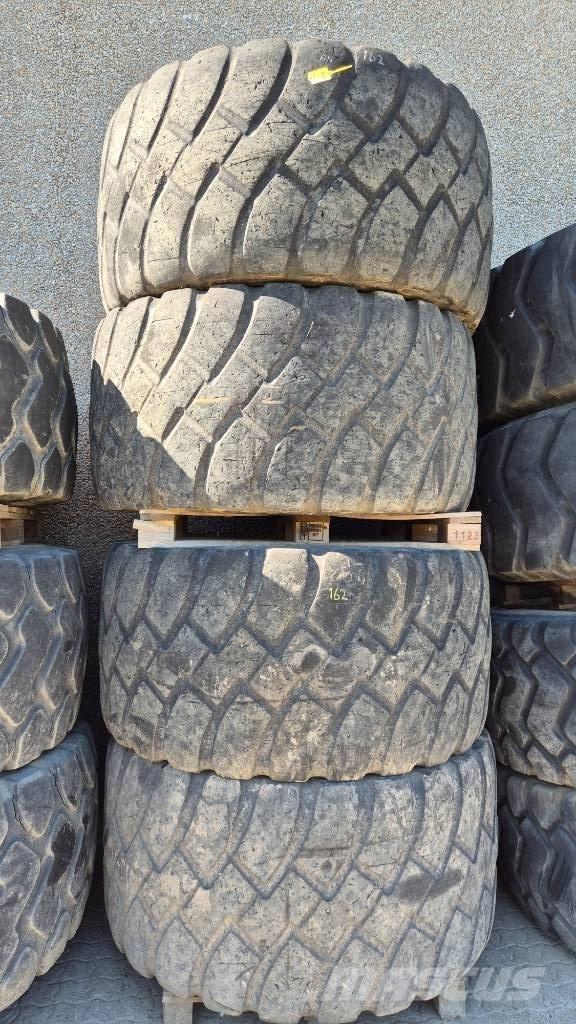  Dæk 750/65 R25 Tires, wheels and rims