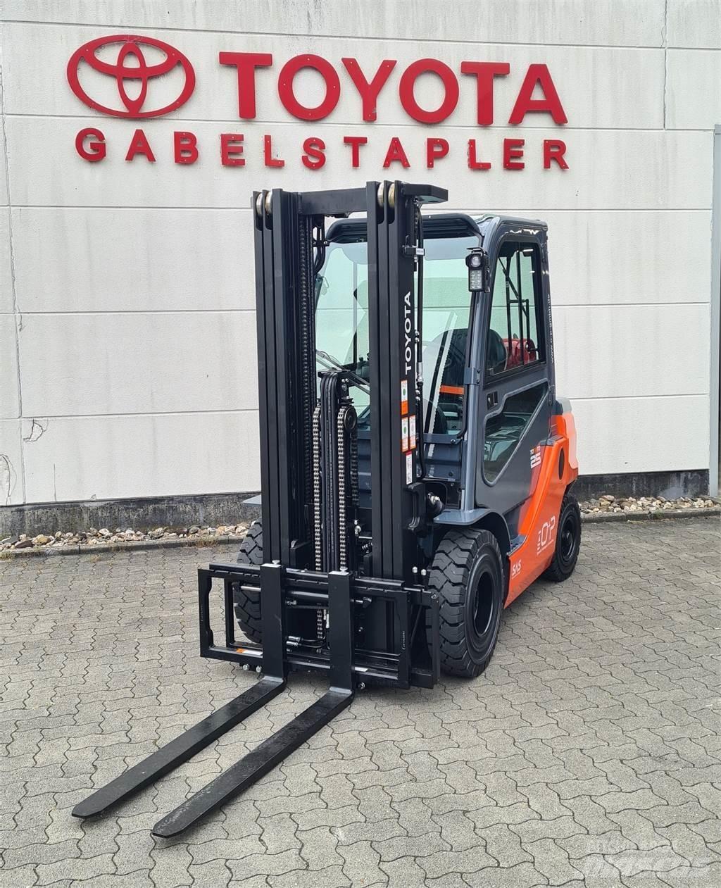 Toyota 02-8FGF25 LPG trucks
