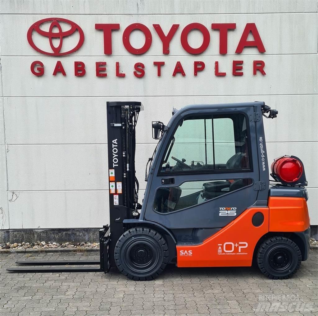 Toyota 02-8FGF25 LPG trucks