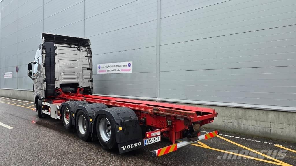 Volvo FH Demountable Trucks