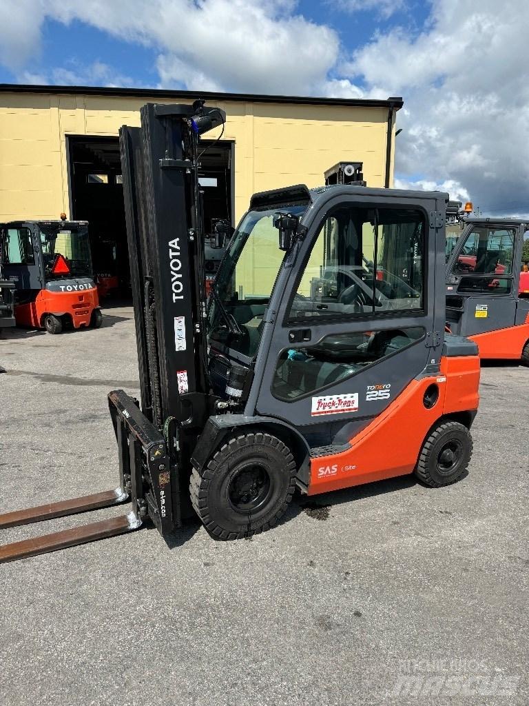 Toyota 52-8FDF25 Diesel Forklifts