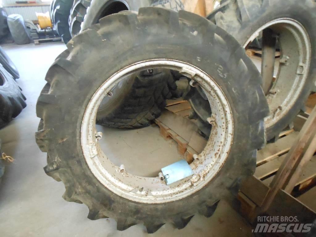 Taurus 12.4X 32 HJUL Farm Equipment - Others