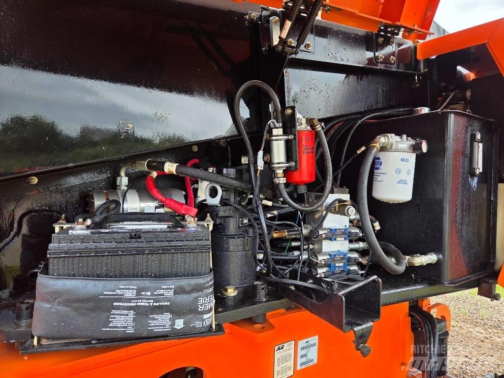 JLG 660 SJ Telescopic boom lifts