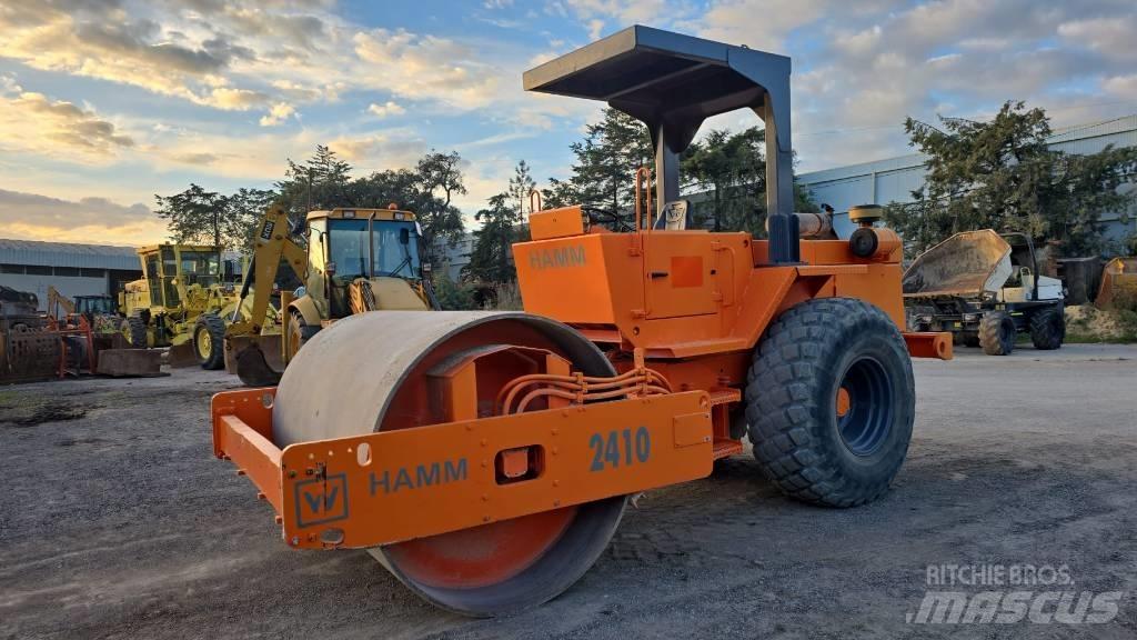 Hamm 2410 SD Twin drum rollers