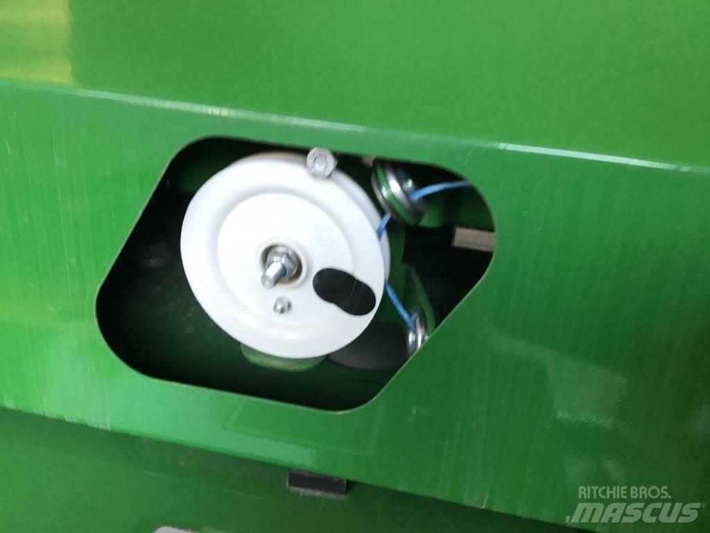 John Deere V461M Round Balers