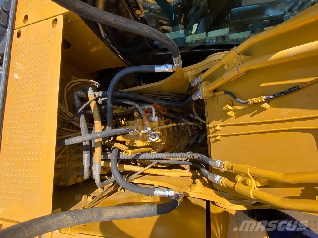CAT CAT320 D2 Crawler Excavators